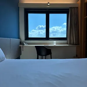 Ibis Fiera מלון